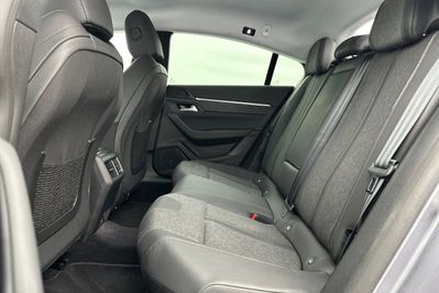 Peugeot 508 1.0 Hybrid BSG