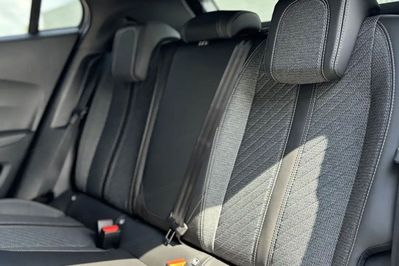 Peugeot 2008 Allure EAT8 1.2 PureTech