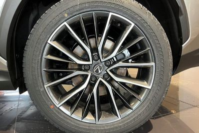 Lexus NX 350h Omotenashi 2.5 Hybrid AWD