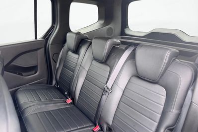 Mercedes T klasa T180d AT