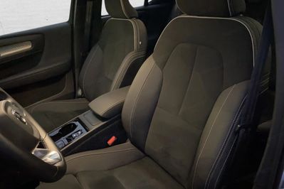 Volvo XC40 B3 B Plus Dark