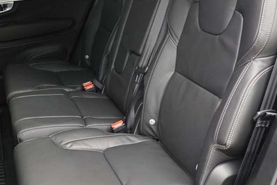 Volvo XC90 B5 AWD Ultra Black Edition