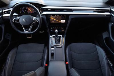 Volkswagen Arteon 2.0 TDI R-Line DSG