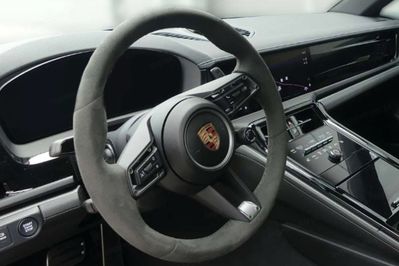 Porsche Panamera 4