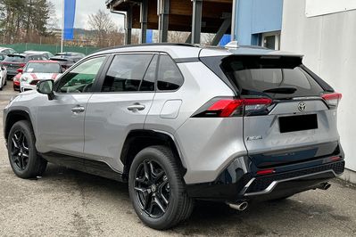 Toyota RAV4 GR Sport 2.5 Hybrid Dynamic Force