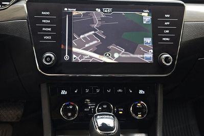 Skoda Superb 2.0 TDI SCR Style DSG