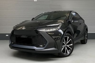 Toyota C-HR Style 2.0 Hybrid Dynamic Force Plug-in