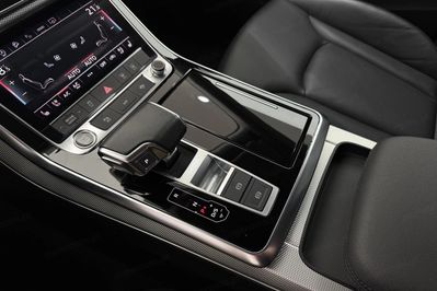 Audi Q8 45 TDI mHEV quattro Tiptronic