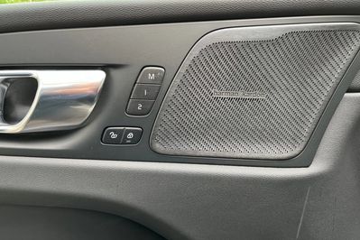 Volvo XC60 B5 B AWD Plus Dark