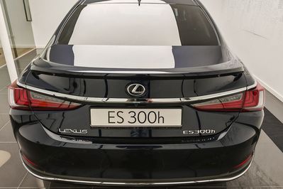 Lexus ES 300h Business Edition 2.5 E-CVT