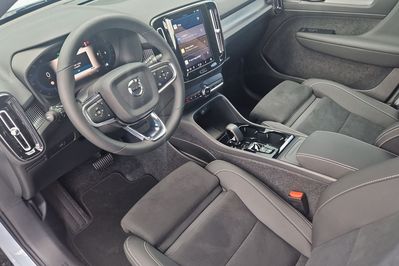 Volvo XC40 B3 Plus Dark aut
