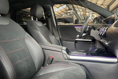 Mercedes GLA 220 4-Matic AMG Line 8G-DCT
