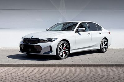 BMW Seria 3 330i xDrive M Sport