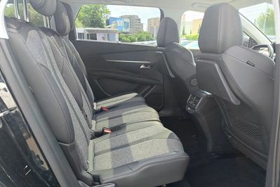 Peugeot 5008 1.6 Puretech Allure S&S EAT8