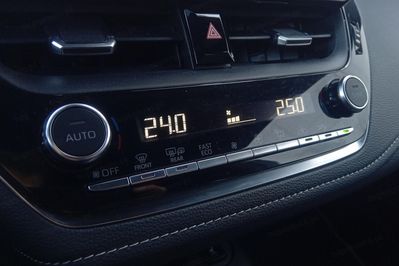 Toyota Corolla 1.8 Hybrid Style