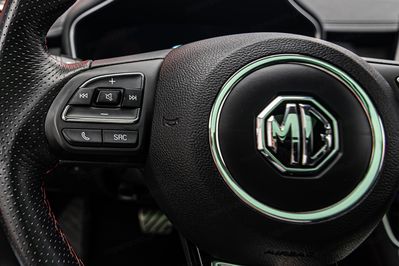 MG HS 1.5 T-GDI Exclusive DCT