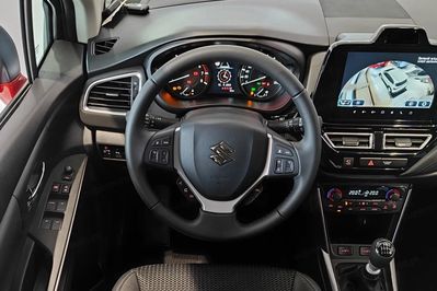 Suzuki S-Cross 1.4 SHVS Elegance 4WD