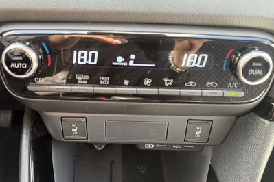 Toyota Yaris Hybrid 1.5 Executive