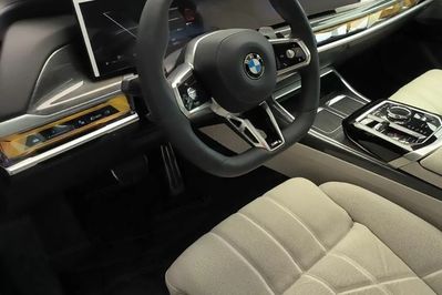 BMW Seria 7 740d xDrive M Sport