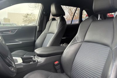 Toyota RAV4 Selection 2.5 Hybrid