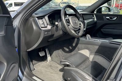 Volvo XC60 B4 D AWD R-Design