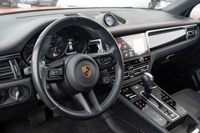 Porsche Macan T