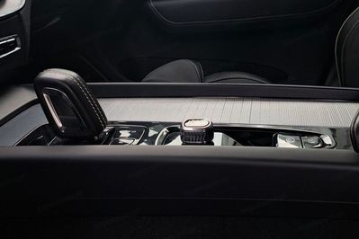 Volvo XC60 B5 B AWD R-Design