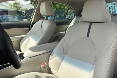Toyota Camry Executive 2.5 Hybrid  CVT