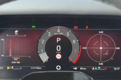 Land Rover Defender 110 P635 V8 mHEV Octa