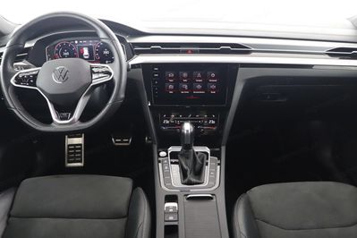 Volkswagen Arteon 2.0 TSI R-Line DSG