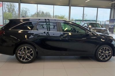 Kia Ceed 1.5 T-GDI Tribute