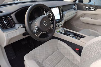 Volvo XC60 T6 Plug-In Hybrid AWD Core