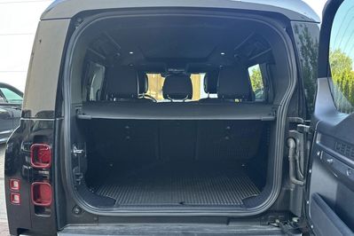 Land Rover Defender 110 3.0 D250 mHEV HSE