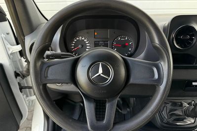 Mercedes Sprinter Kontener 8EP