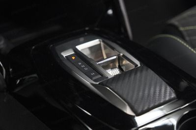 Peugeot 2008 GT e-DCS 1.2 mHEV