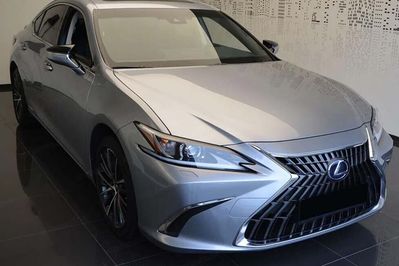 Lexus ES 300h Business Edition 2.5 E-CVT