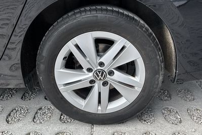 Volkswagen Golf Life 1.5 eTSI  DSG