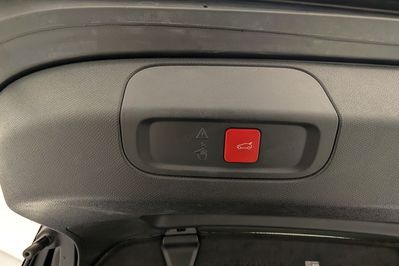 Peugeot 408 GT 1.2 mHEV e-DCS6