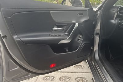 Mercedes CLA 200