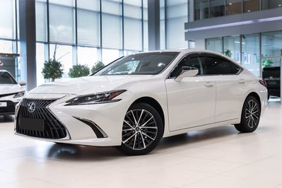 Lexus ES 300h Business Edition 2.5 E-CVT