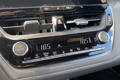 Toyota Corolla 1.8 Hybrid Style