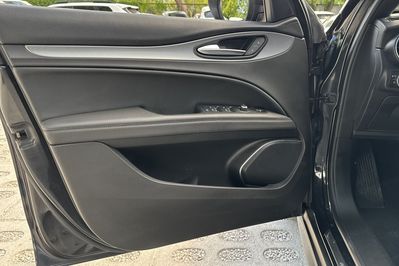 Alfa Romeo Stelvio 2.0 Turbo Sprint Q4 aut