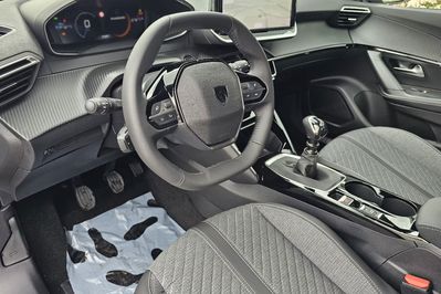 Peugeot 2008 Allure S&S  1.2 PureTech
