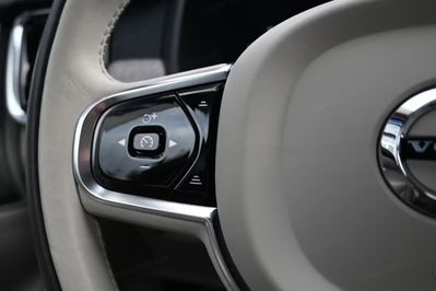 Volvo V90 T6 AWD Plug-In Hybrid Plus Bright