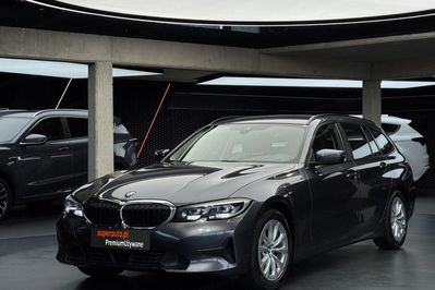 BMW Seria 3 318i aut