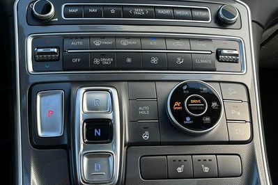 Hyundai Santa Fe T-GDI HEV 4WD 7-os.