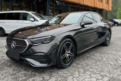 Mercedes E Klasa 220 d 4-Matic AMG