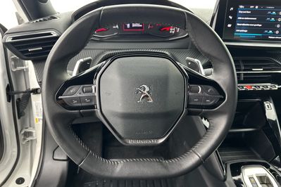 Peugeot 2008 Style 1.2 PureTech EAT8