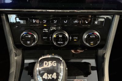 Skoda Superb 2.0 TDI  DSG