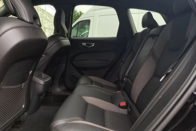 Volvo XC60 B5 AWD Black Edition Plus